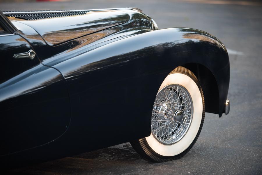 Детали экстерьера Delahaye 135 M Cabriolet par Portout 1949 года  (фото 24 из 25)